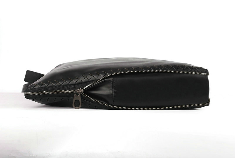Bottega Veneta intrecciato messenger bag BV399804 black